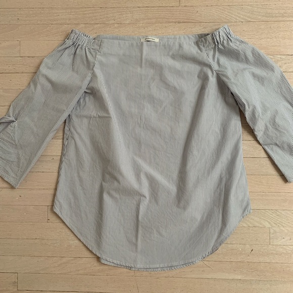 Aritzia Babaton Malik Blouse - Picture 5 of 12